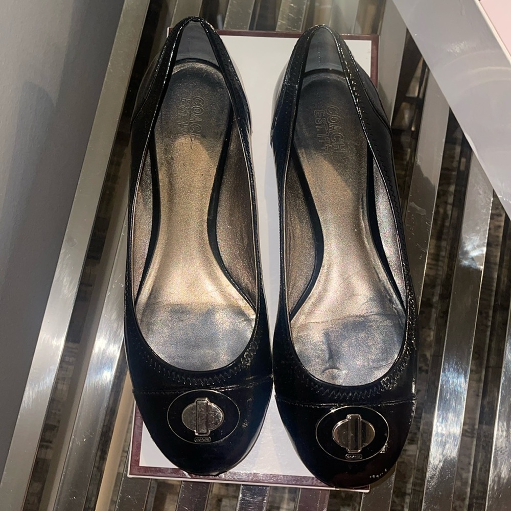 Coach flats